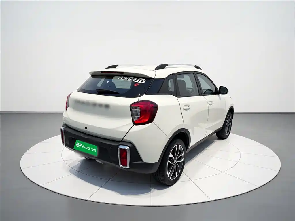 BAIC Changhe Q35 1.5 L Manual Dazzle Smart