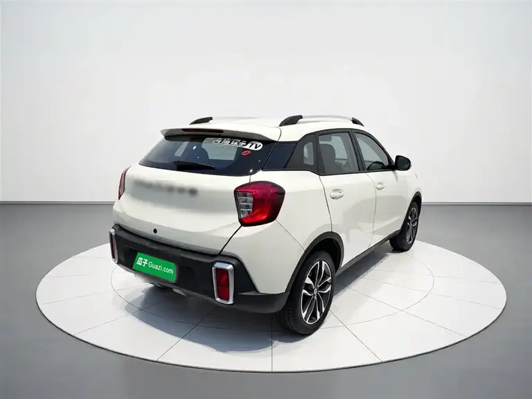 BAIC Changhe Q35 1.5 L Manual Dazzle Smart