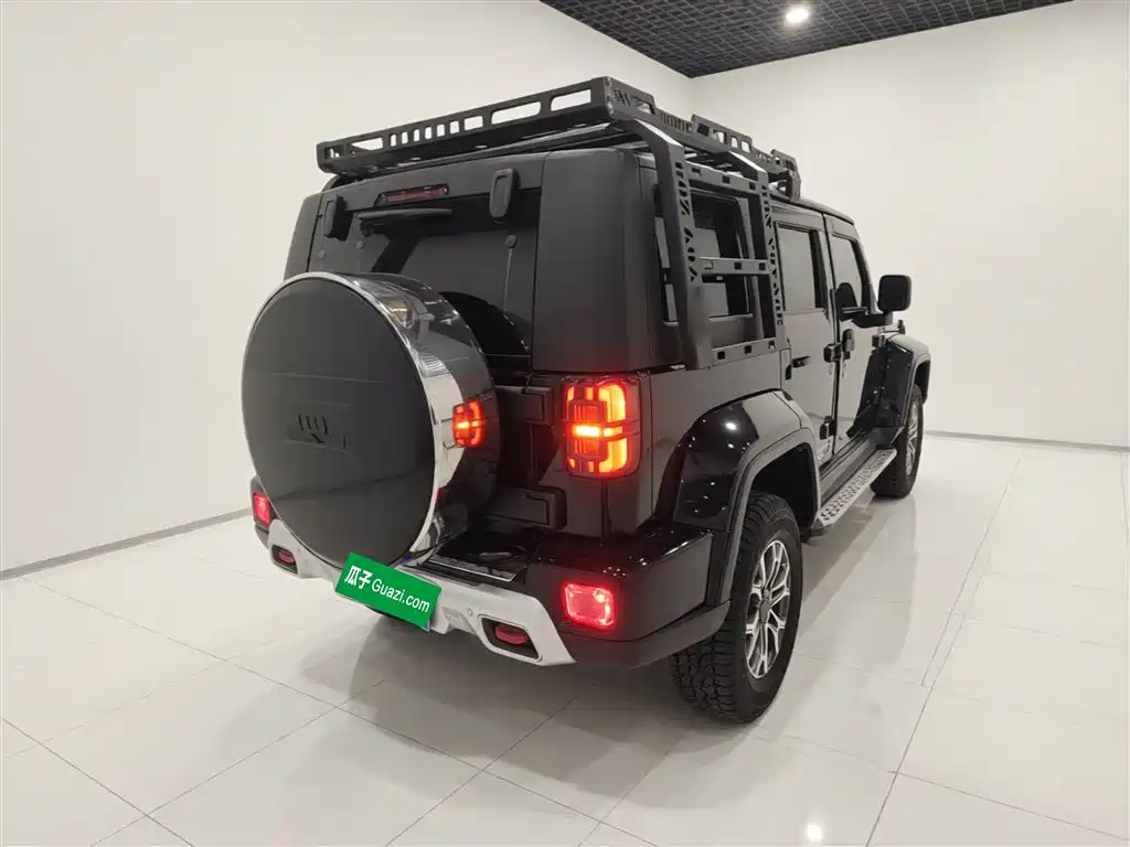 BAIC BJ40 2.0 T Auto 4 WD City Hunter Swordsman