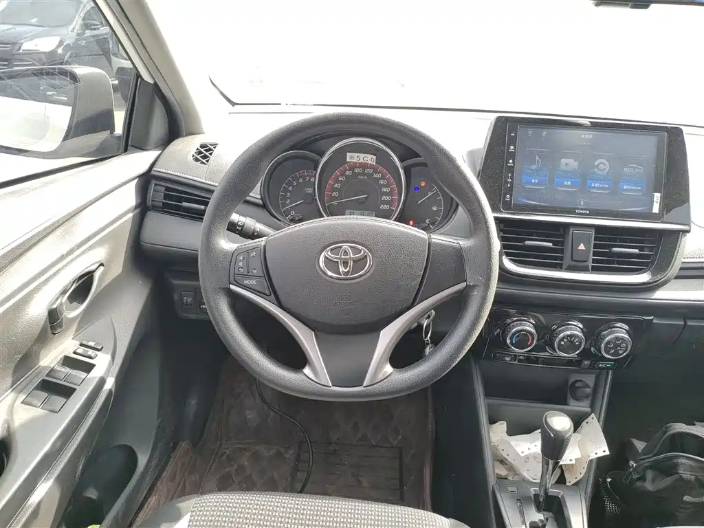 Vios FS 1.5 L CVT Sharp Speed