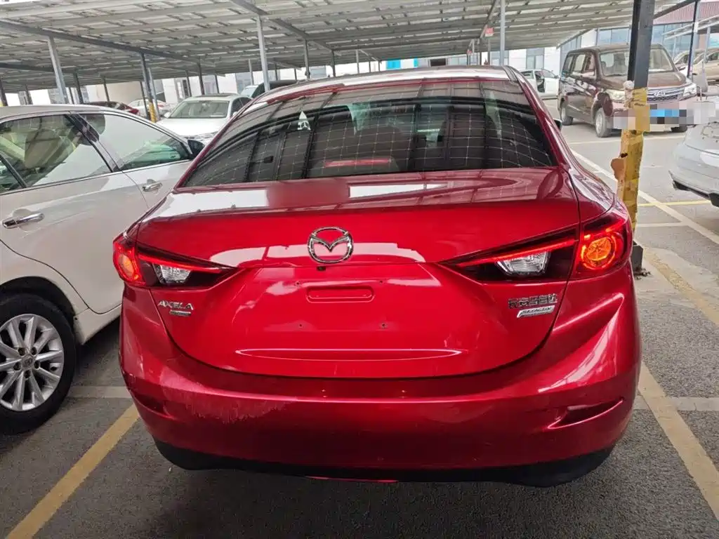Mazda 3 Axela Sedan 1.5 L Auto Luxury CN-V