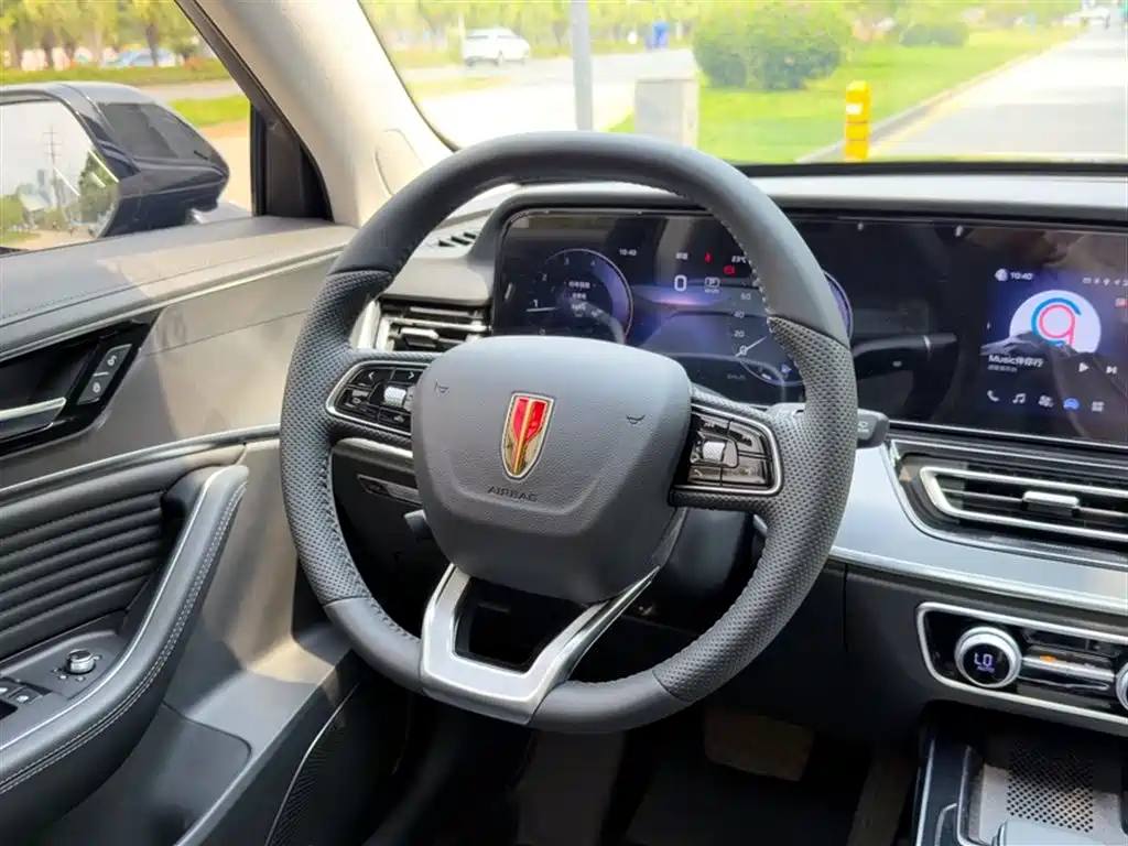 Hongqi HS5 2.0 T Flagship Enjoyment Pro