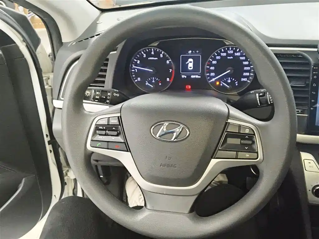 Elantra 领动 2016款 1.6 L 手动智炫·活力型