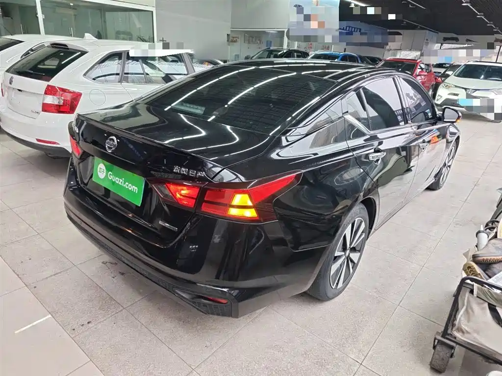 Teana 2.0 L XL Comfort
