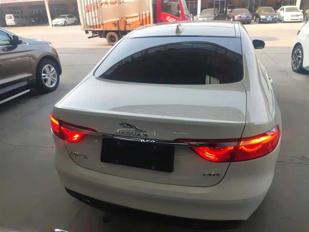 Jaguar XFL XFL 2.0 T 200 PS Elite