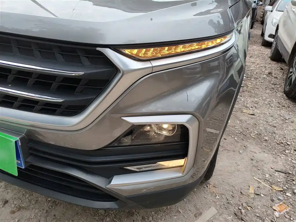 Baojun 530 1.5 T CVT Luxury 7-seat CN-V