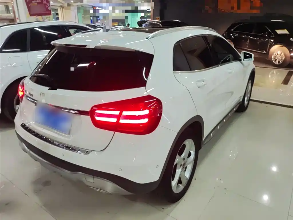 Mercedes-Benz GLA GLA 200 Dynamic