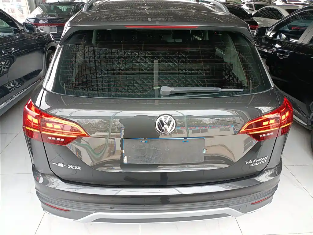 Tayron 330 TSI 2 WD Luxury CN-VI
