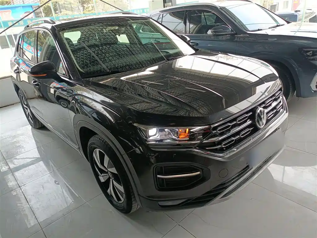 Tayron 330 TSI 2 WD Luxury CN-VI