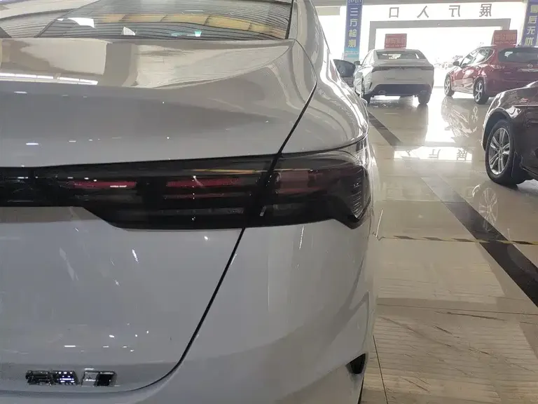 Geely Binrui Binrui COOL 1.5 T DCT Dragon