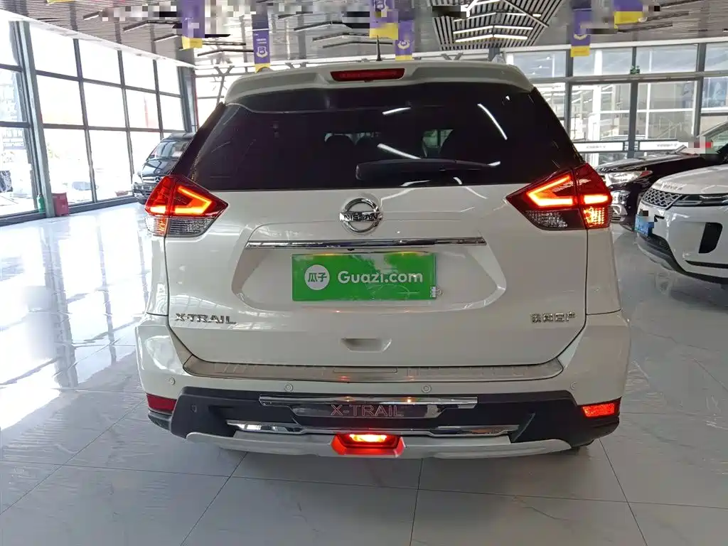 X-Trail 2.0 L CVT 2 WD XL Premium Premium Commemorative