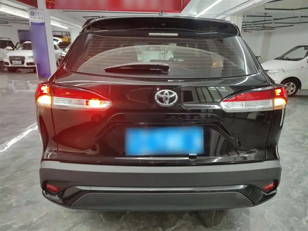 Frontlander 2.0 L CVT Leading