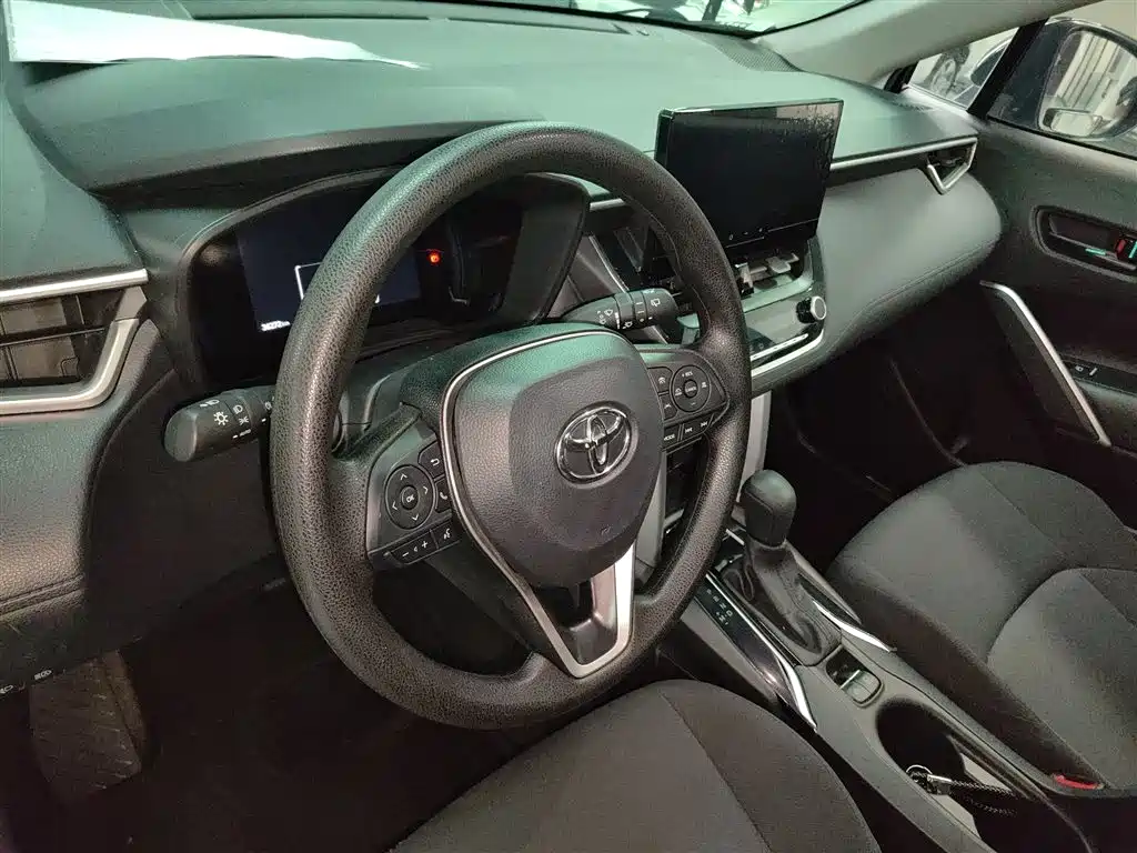 Frontlander 2.0 L CVT Leading