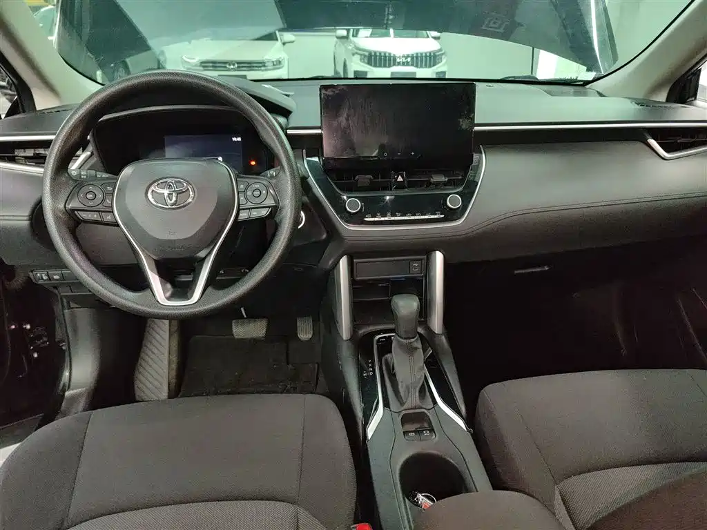 Frontlander 2.0 L CVT Leading