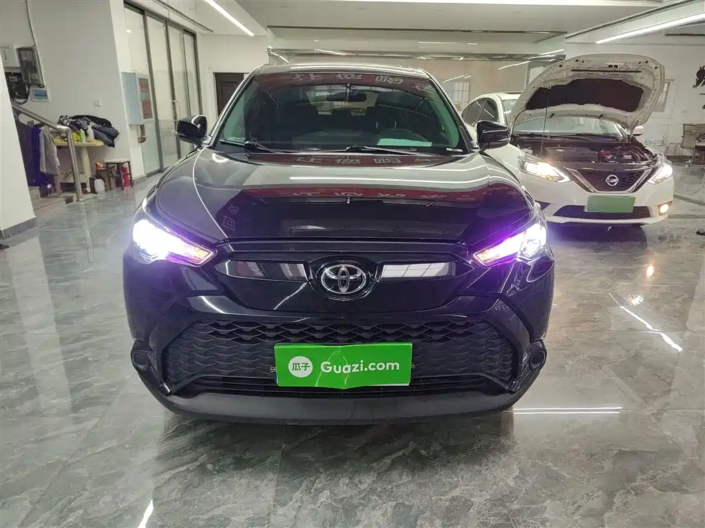Frontlander 2.0 L CVT Leading
