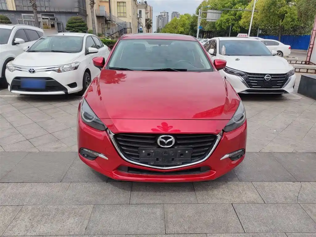 Mazda 3 Axela Sedan 1.5 L Auto Luxury CN-V