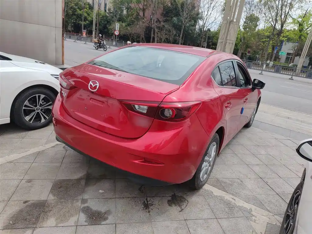 Mazda 3 Axela Sedan 1.5 L Auto Luxury CN-V