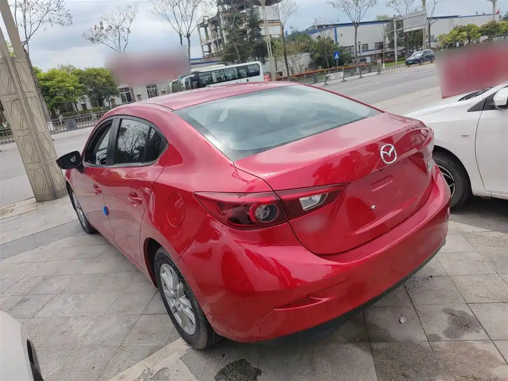 Mazda 3 Axela Sedan 1.5 L Auto Luxury CN-V
