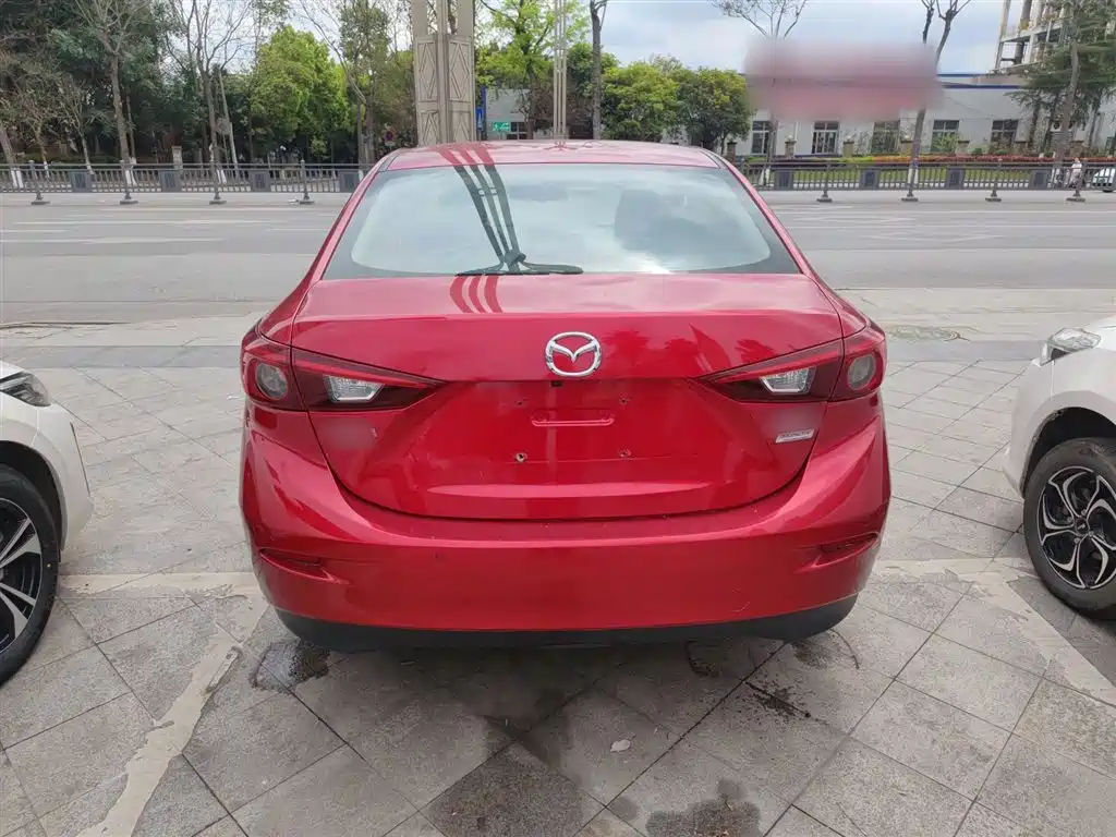 Mazda 3 Axela Sedan 1.5 L Auto Luxury CN-V