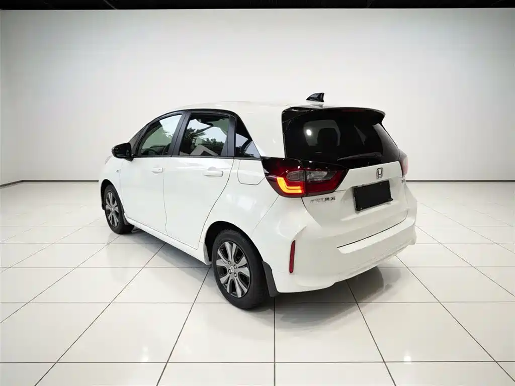 Fit 1.5 L CVT Trend Sport