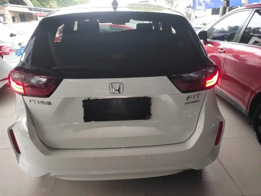 Fit 1.5 L CVT Trend Sport