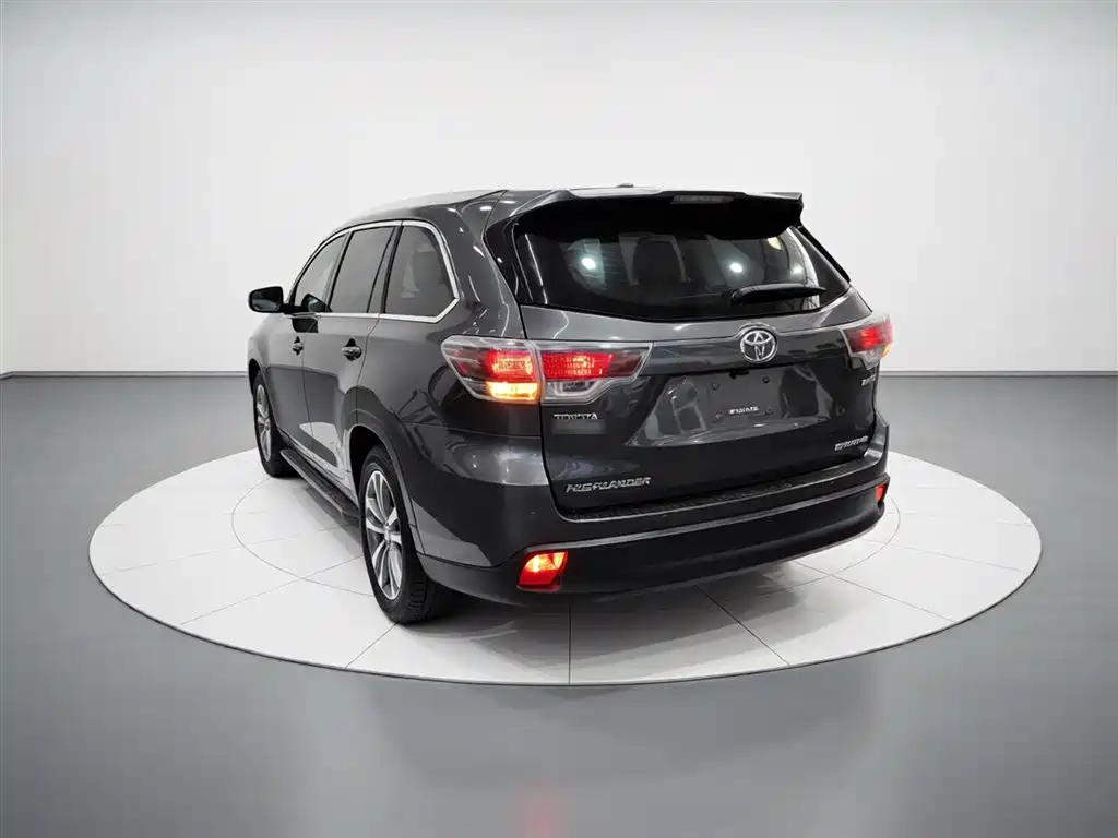 Highlander 2.0 T 4 WD Luxury 7-seat
