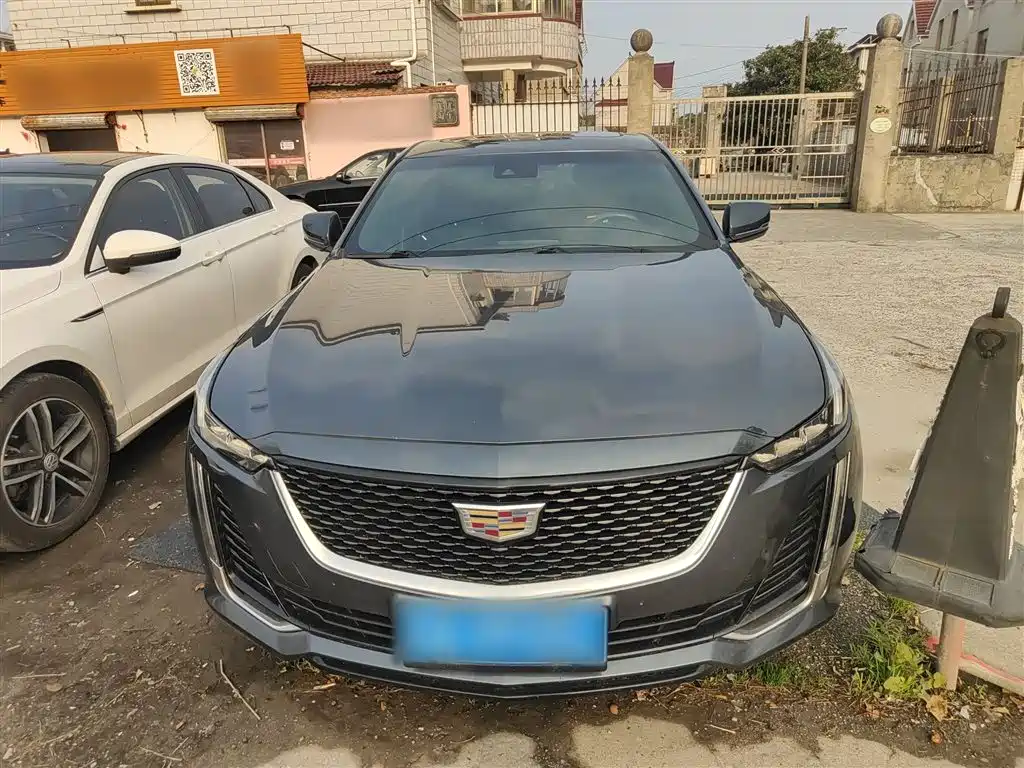 Cadillac CT5 28 T Fashion