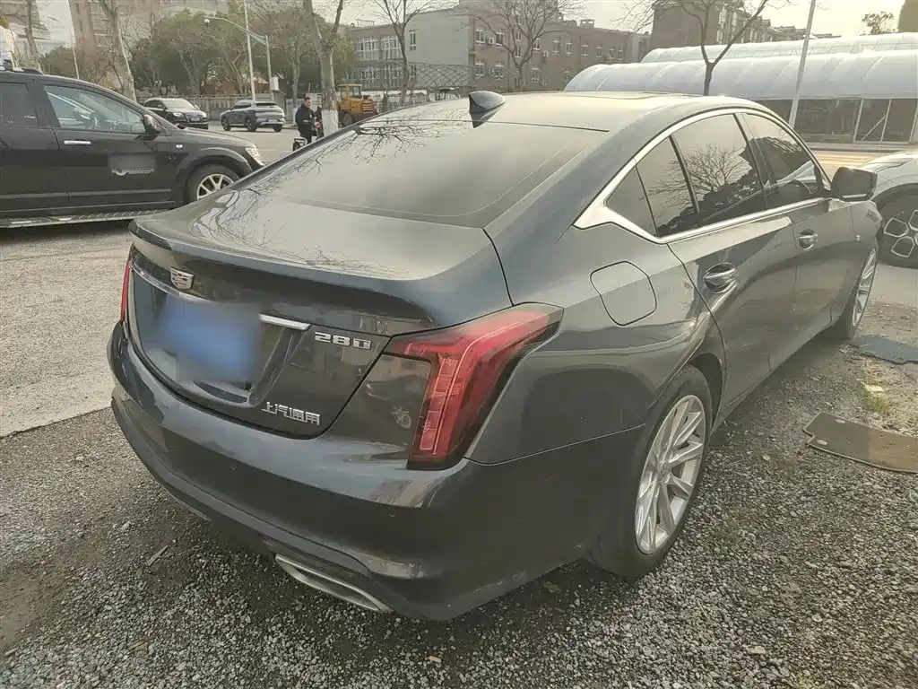 Cadillac CT5 28 T Fashion