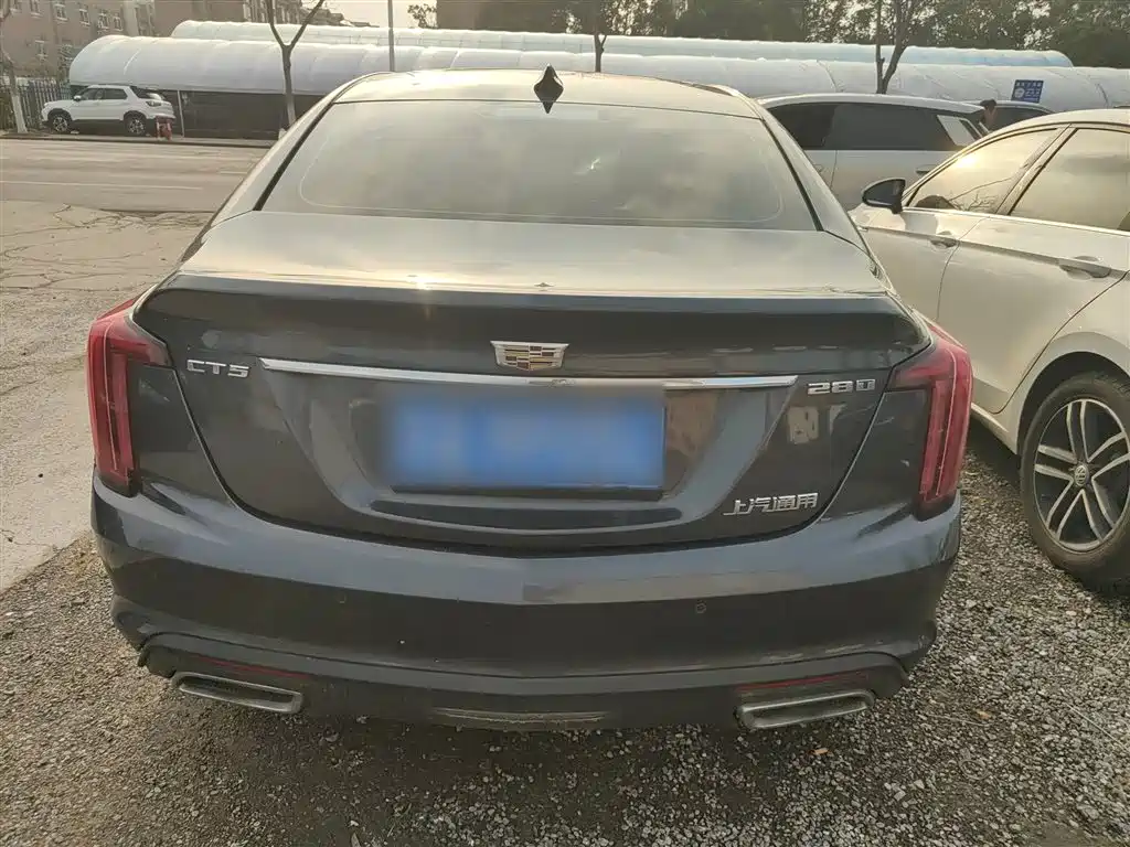 Cadillac CT5 28 T Fashion