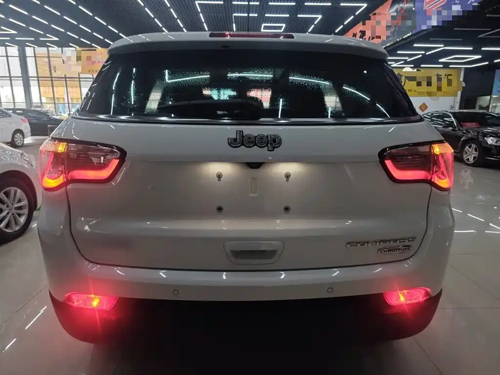 Compass 200 T Auto Home Enjoyment