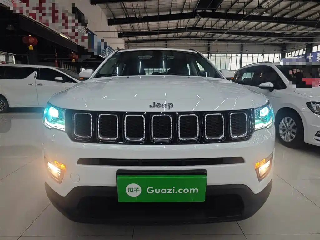 Compass 200 T Auto Home Enjoyment