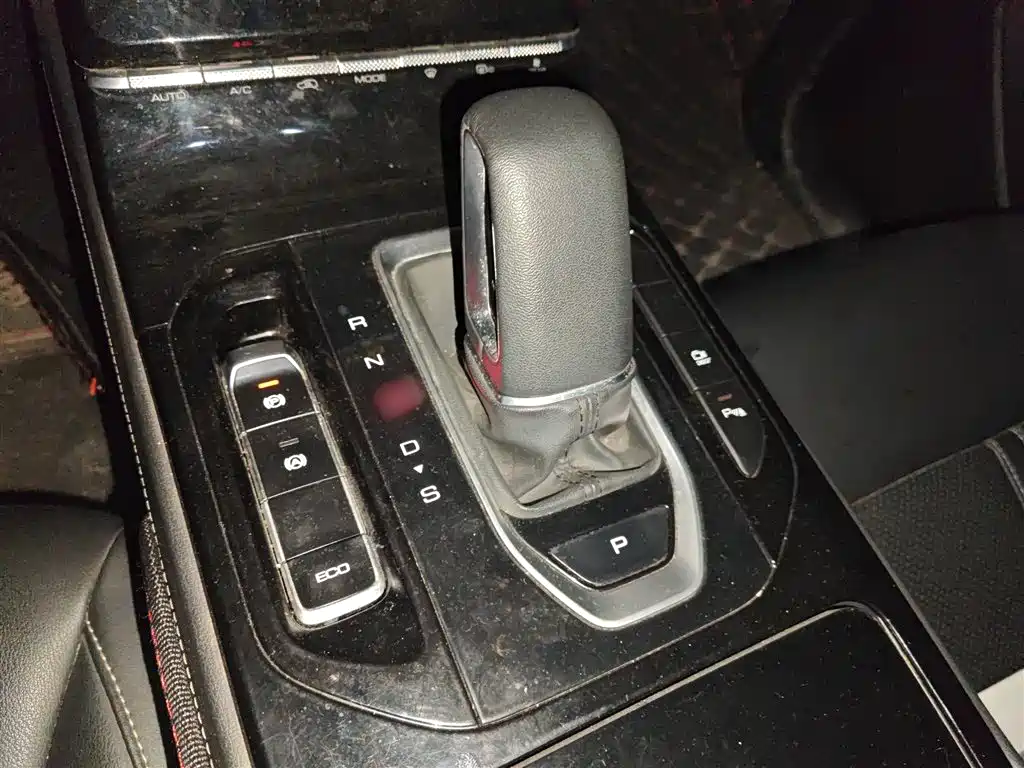 Wuling Victory 1.5 T CVT Flagship