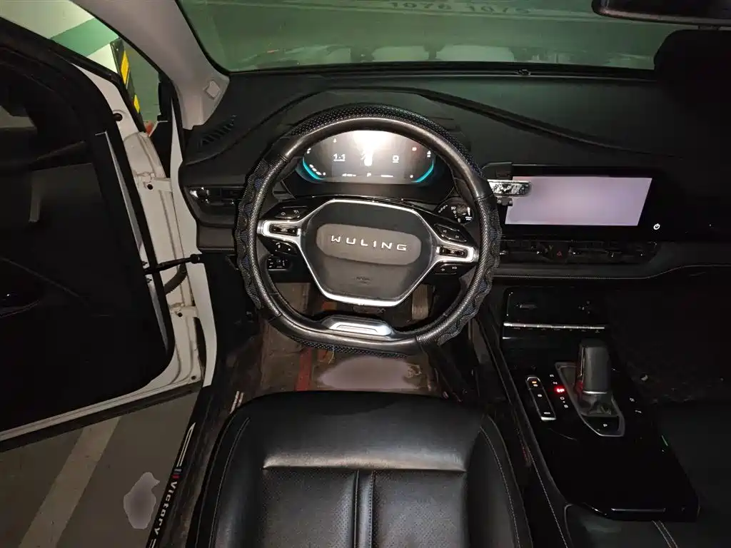 Wuling Victory 1.5 T CVT Flagship
