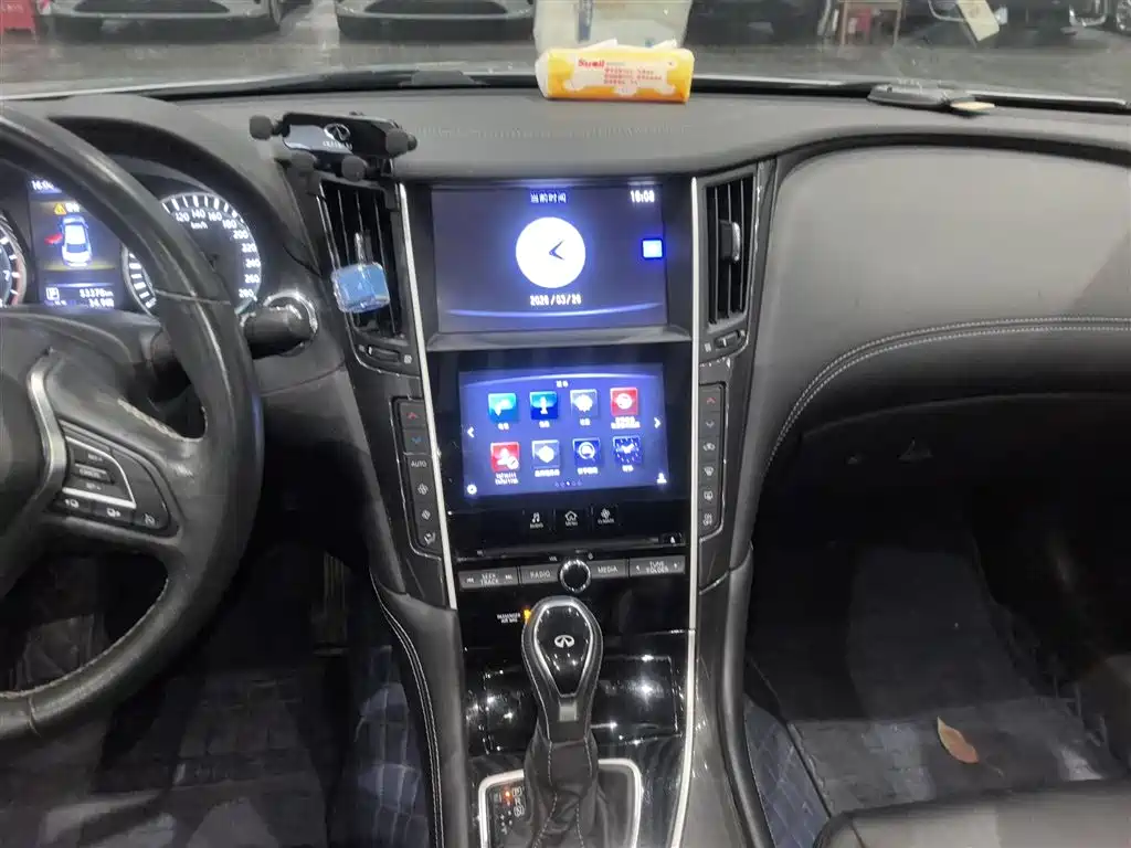 Infiniti Q50 L 2.0 T Comfort CN-VI