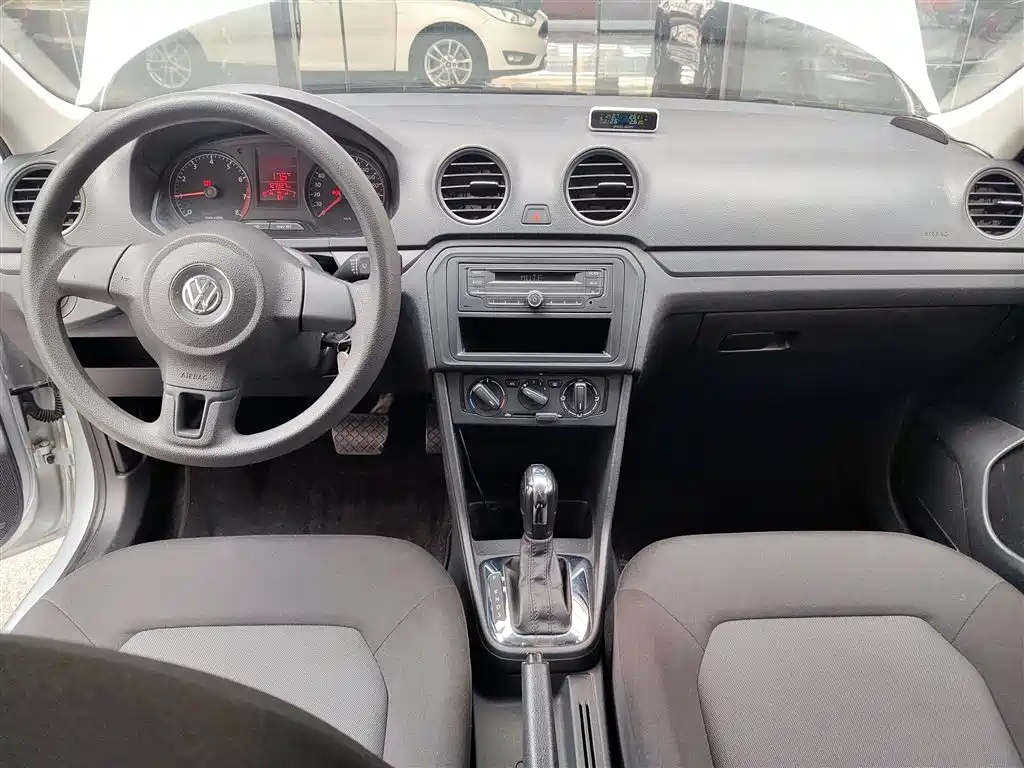 Jetta 1.6 L Auto Fashion