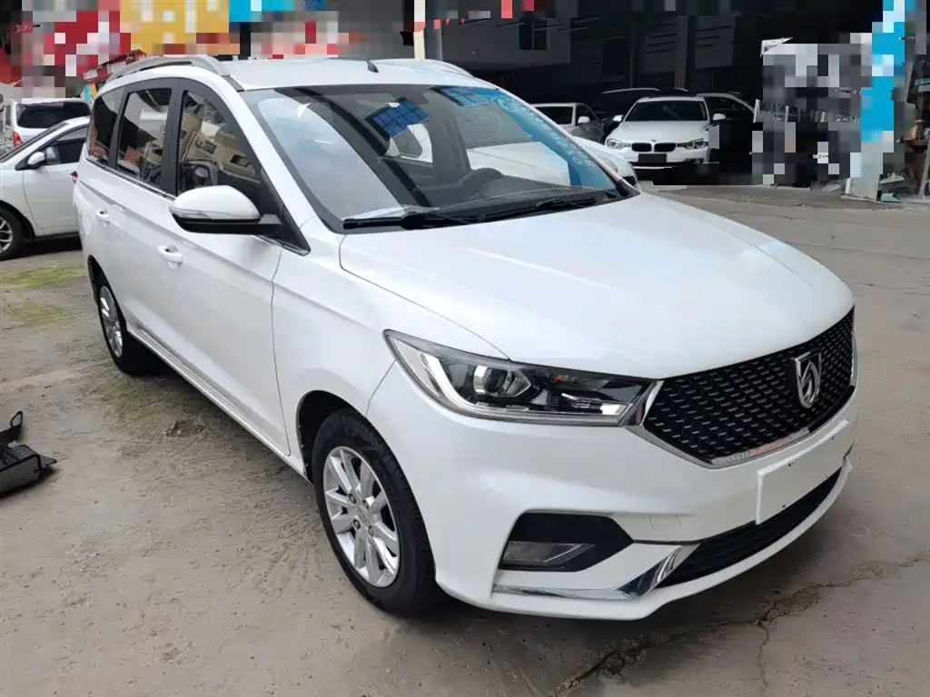 Baojun 360 1.5 L CVT Elite CN-VI
