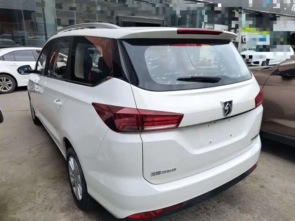 Baojun 360 1.5 L CVT Elite CN-VI