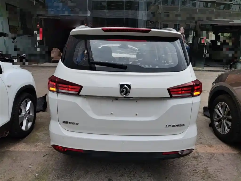 Baojun 360 1.5 L CVT Elite CN-VI