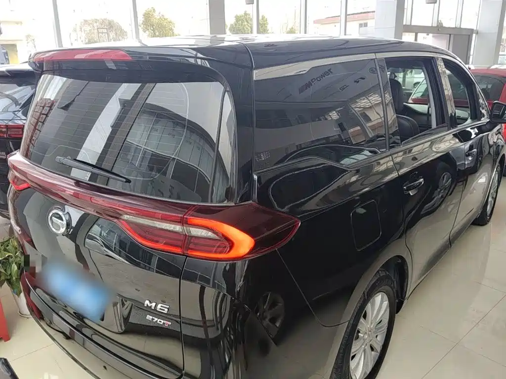 GAC Trumpchi M6 270 T DCT Luxury (7-seat)