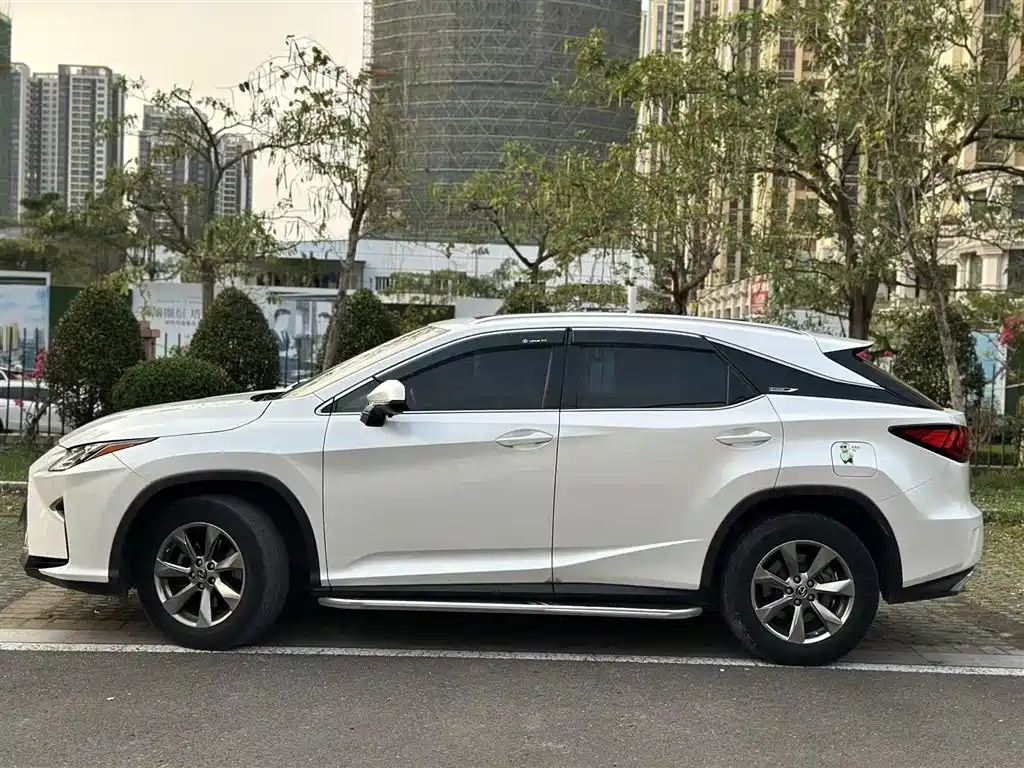 Lexus RX 300 2 WD Elite CN-V
