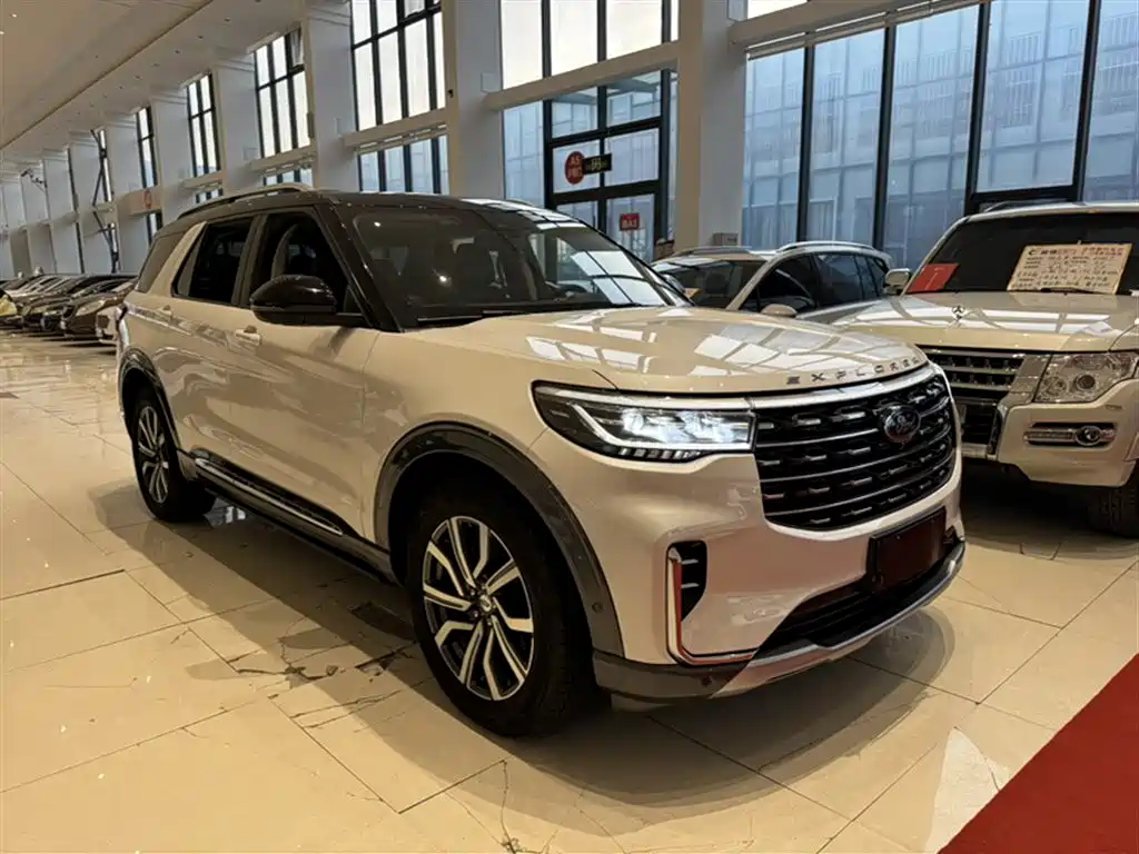 Explorer EcoBoost 285 4 WD Titanium 7-seat