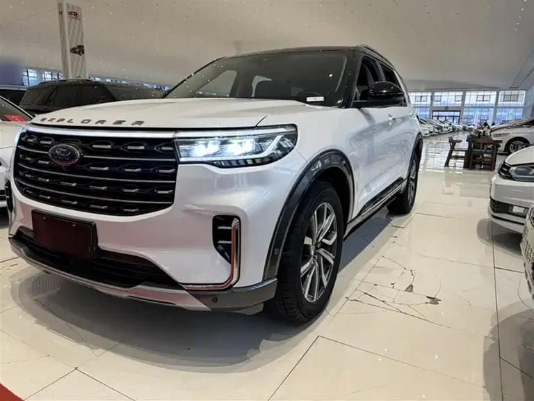 Ford Explorer EcoBoost 285 4 WD Titanium 7-seat