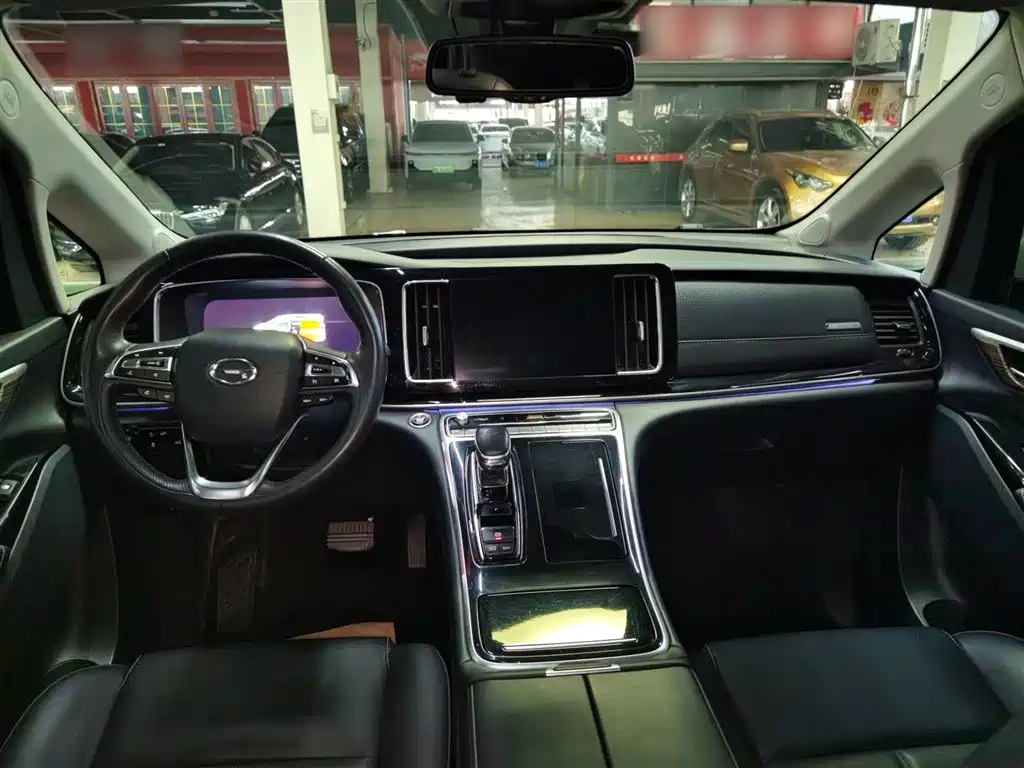 GAC Trumpchi M8 Leading Show Series 390 T Distinguished