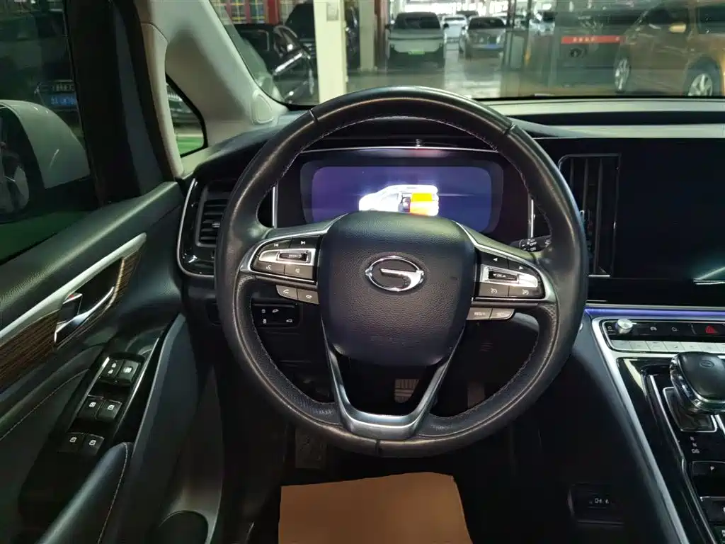 GAC Trumpchi M8 Leading Show Series 390 T Distinguished