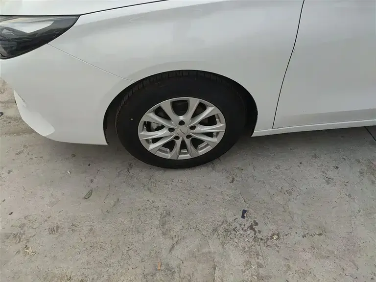 Roewe i5 1.5 L CVT Luxury