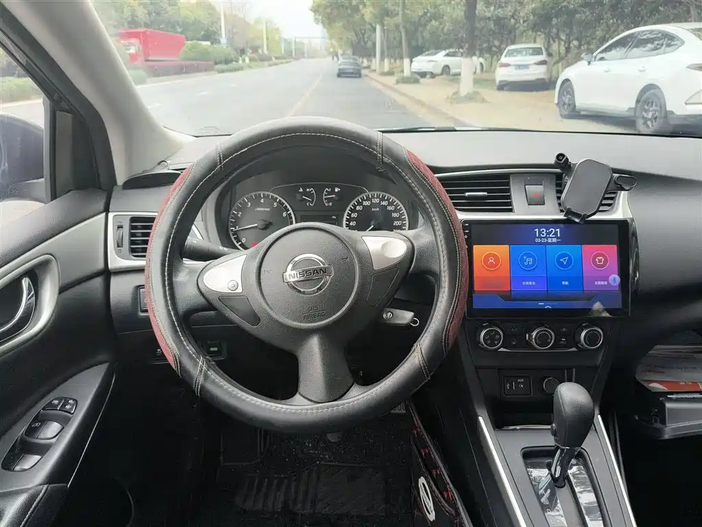 Sylphy Classic 1.6 XE CVT Comfort