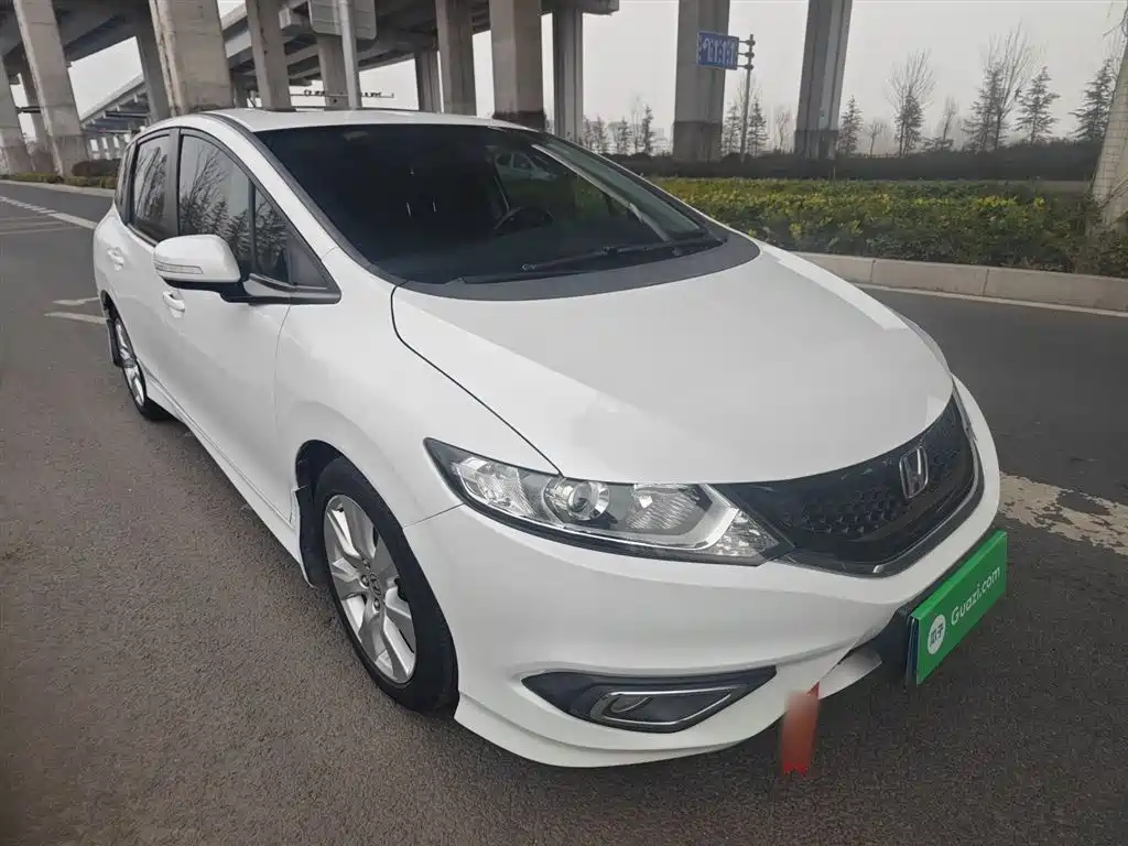 Jade 1.8 L Auto Comfort Elite 5-seat