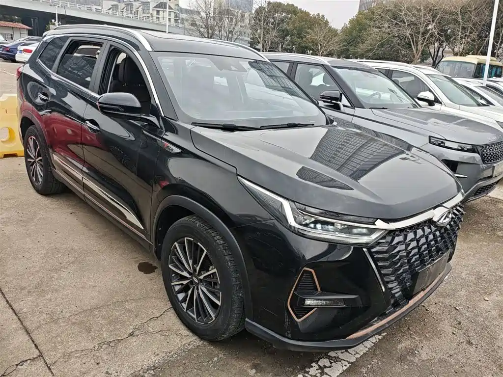 Tiggo 8 PRO 290 T 2 WD Ocean 5-seat