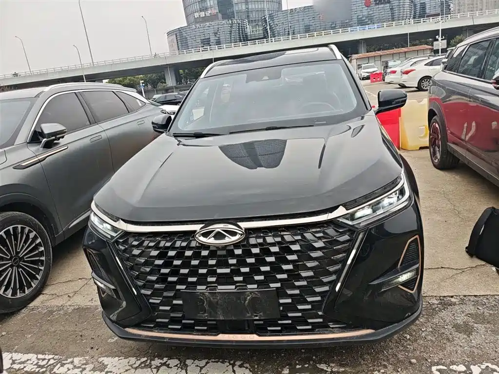 Tiggo 8 PRO 290 T 2 WD Ocean 5-seat