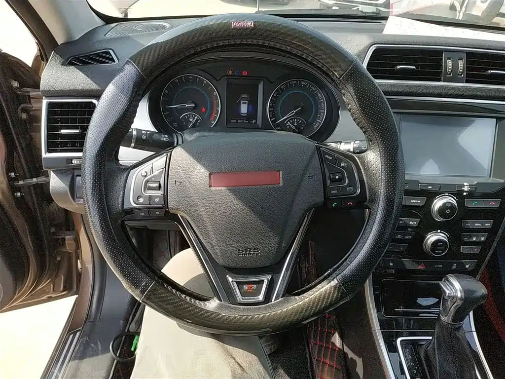 Haval H2 哈弗H2 2015款 1.5 T 自动两驱尊贵版